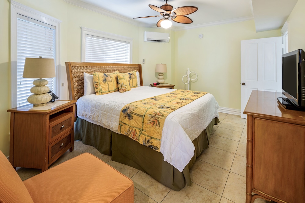 Coconut Beach Resort - photo 13