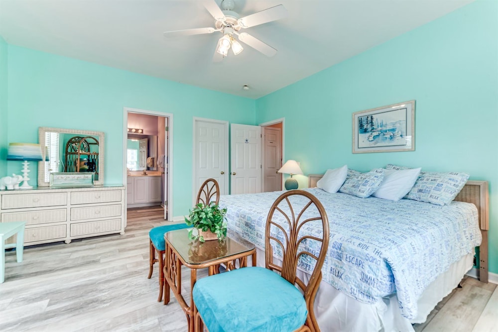 An Amazing Surfside Beach Escape - photo 16