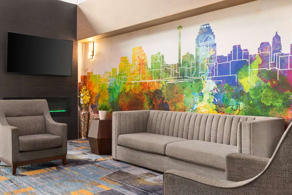 La Quinta Inn & Suites by Wyndham San Antonio N Stone Oak - photo 6