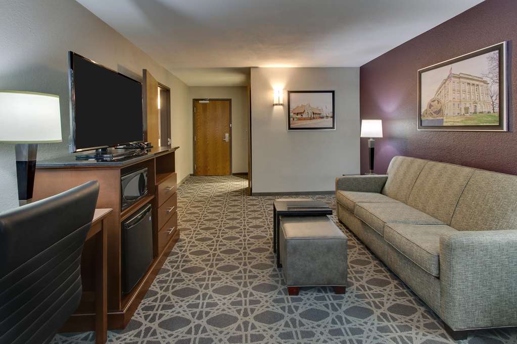 Drury Inn & Suites Poplar Bluff - photo 26
