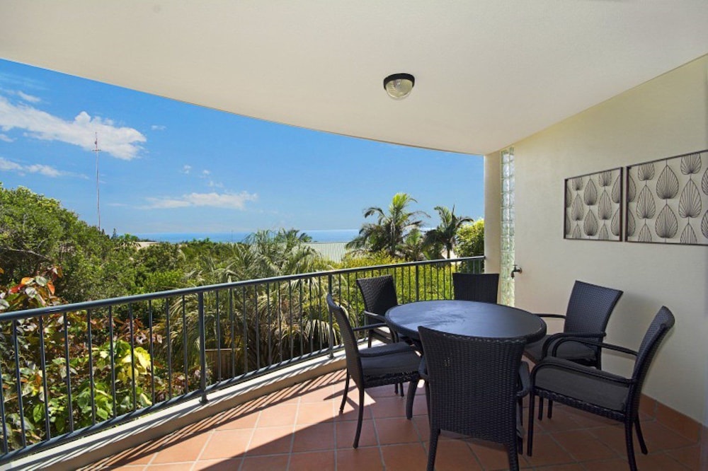 Stunning top floor Sunshine Beach Getaway Unit 7 Vista Pacific 12 Bryan Street — hotel in Sunshine Beach