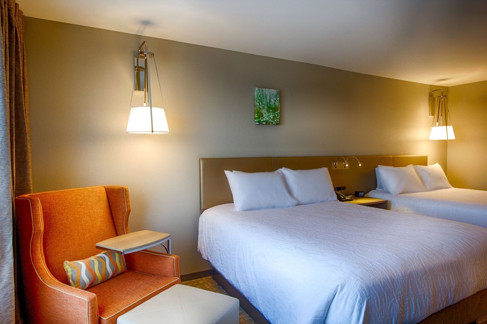 Hilton Garden Inn Salina - photo 10