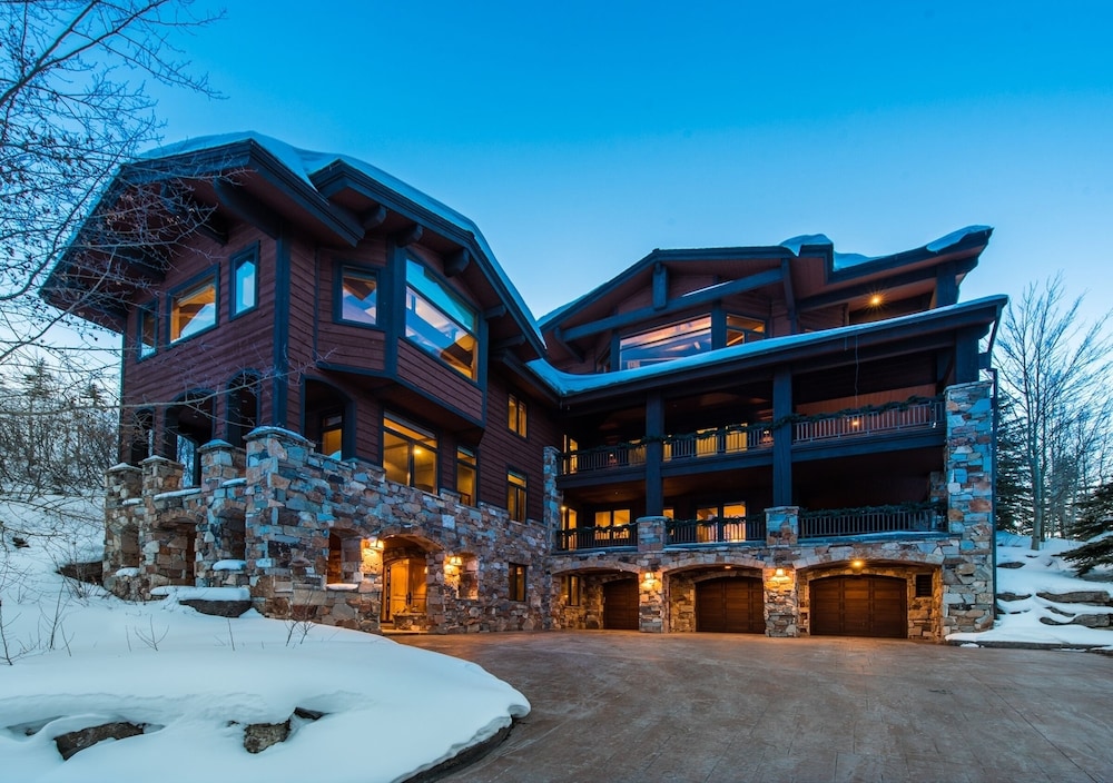 Abode in Deer Crest in Bridgeport, United States