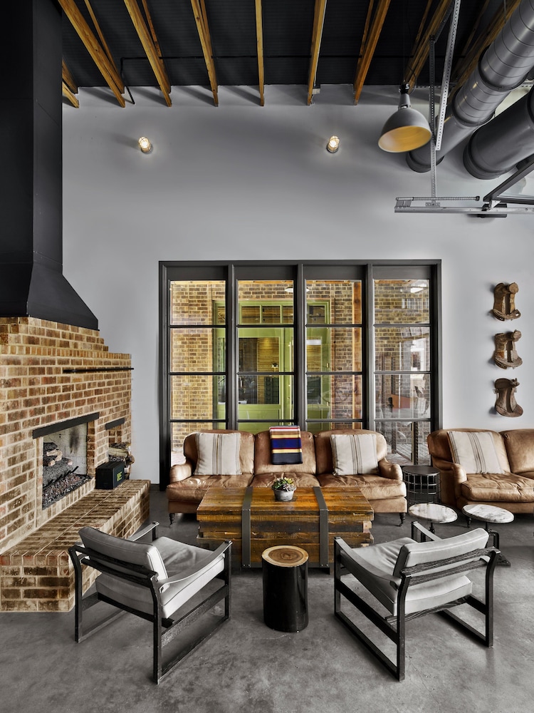 Cavalry Court by Valencia Hotel Collection - featured photo