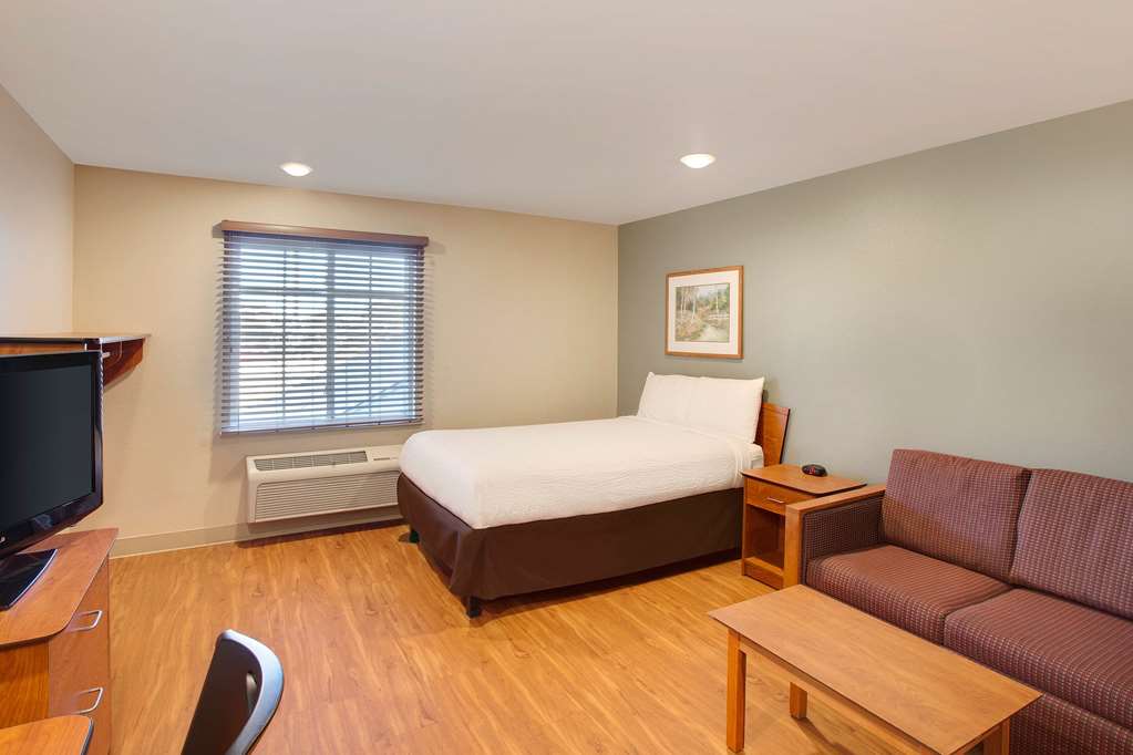 WoodSpring Suites Lake Charles - photo 8