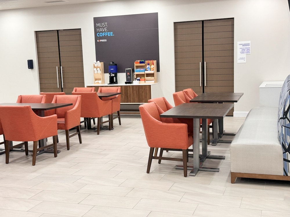 Holiday Inn Express Corpus Christi Beachfront by IHG - photo 47