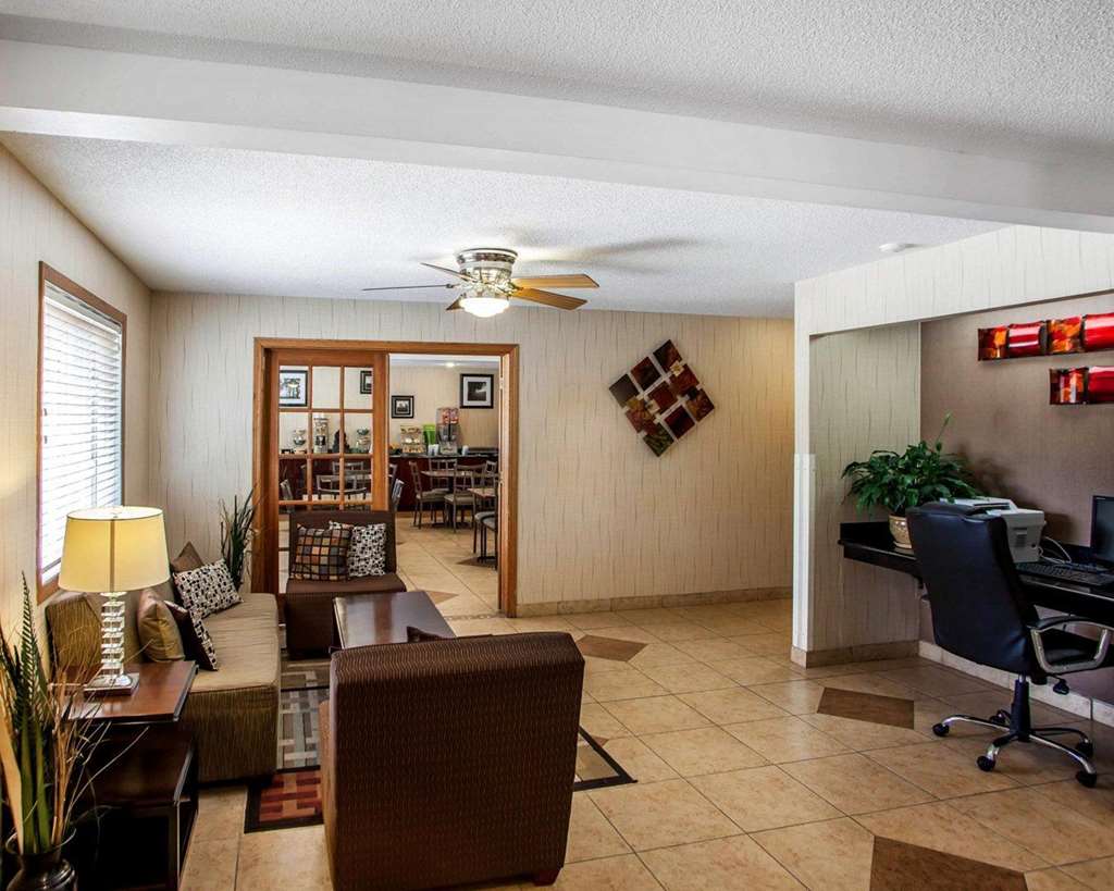 Quality Inn & Suites Davenport near I 80 - photo 23