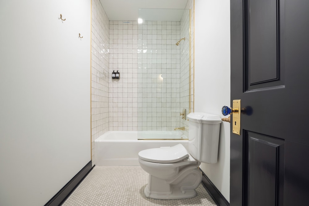 Hotel Hardware - photo 21