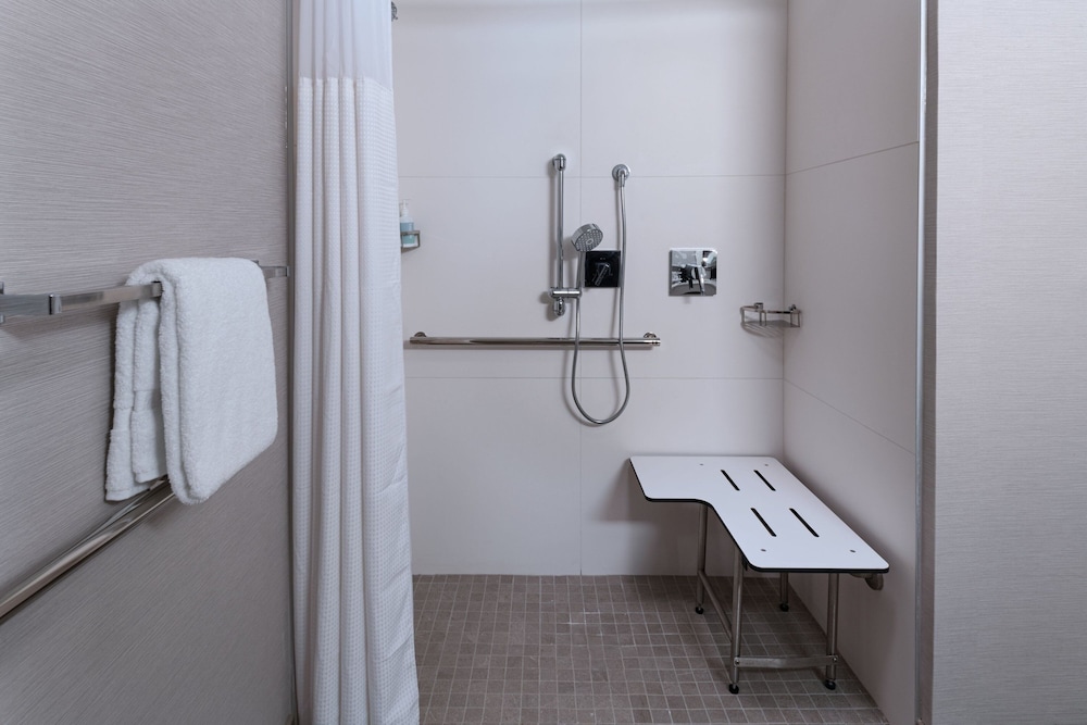 Courtyard by Marriott Dallas Richardson at Spring Valley - photo 13