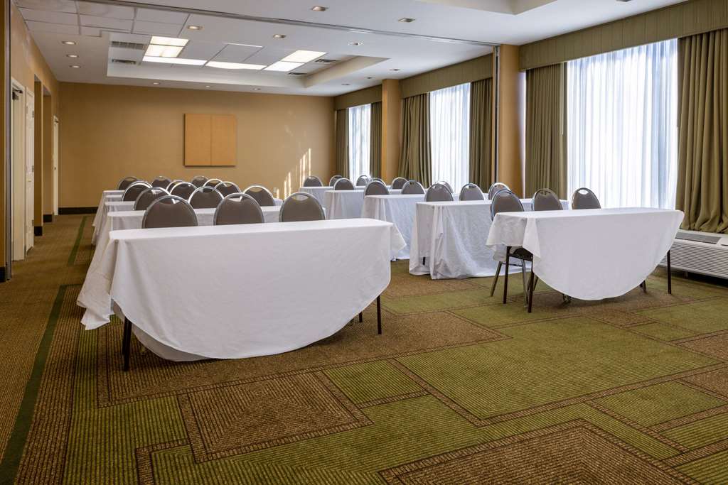 La Quinta by Wyndham Kingsport Tri Cities Airport - photo 30