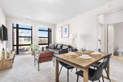 The Leisure & The Work Mixed In One Site — 4-Star Luxury Hotel in Arlington, United States