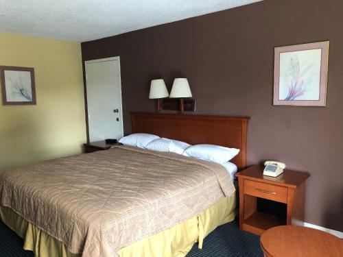America's Best Inn - photo 34