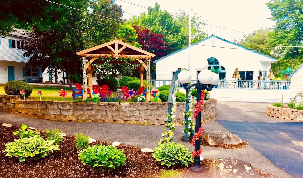 Exit 5 Motel and Cottages in Saco, United States
