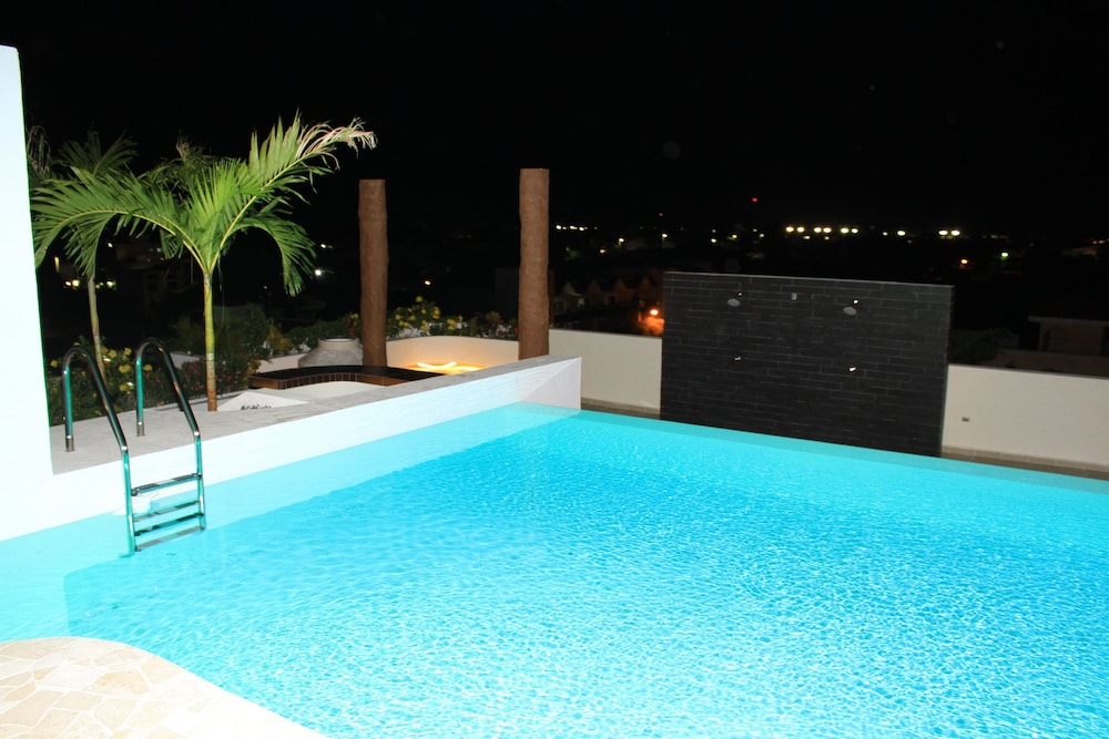 Rooftop pool