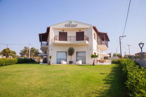 Kotinos Apartments — 4-Star Luxury Hotel in Afytos, Greece