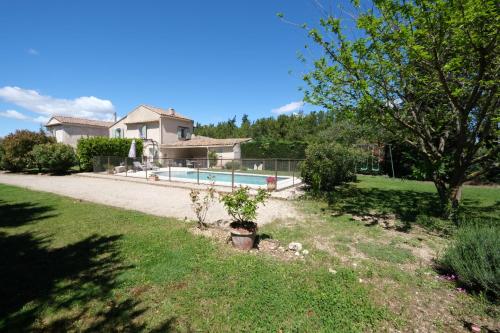 Mas Attached To Another Building With Private Pool 4 People In Carpentras At The Foot Of The Ventoux In Provence. in Carpentras, France