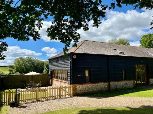 Lovely Barn Ann exe 2 Floors Near Winchester in Winchester, United Kingdom