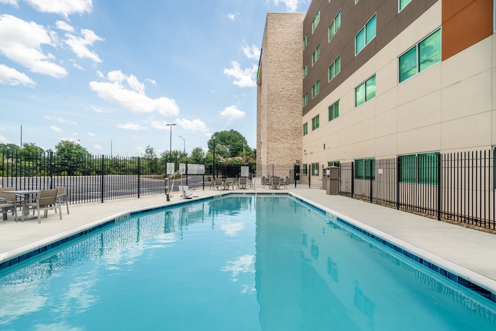 Holiday Inn Express & Suites Atlanta Airport NE Hapeville by IHG - photo 12
