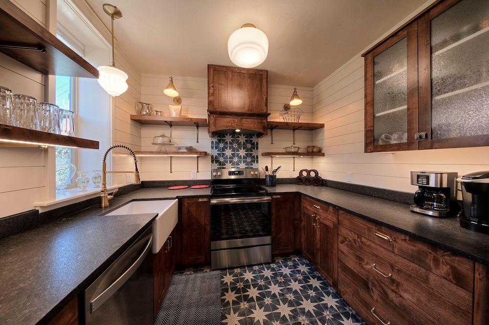 Cali Cochitta Vacation Rentals - photo 29