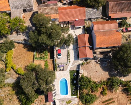 Kameni dvori - last minute hotel in Dubrava