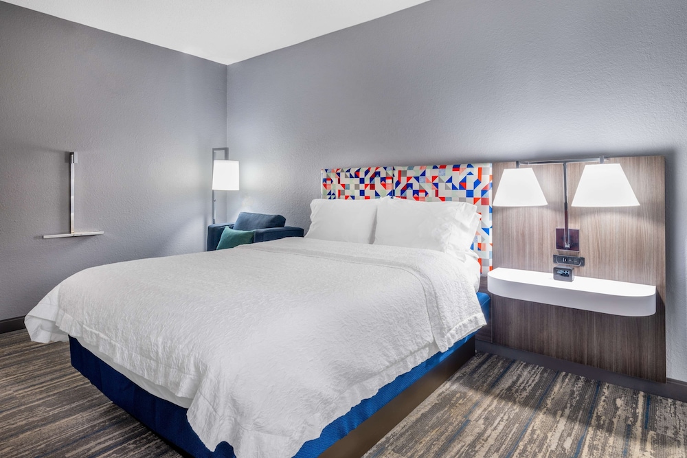 Hampton Inn Sanford - photo 16
