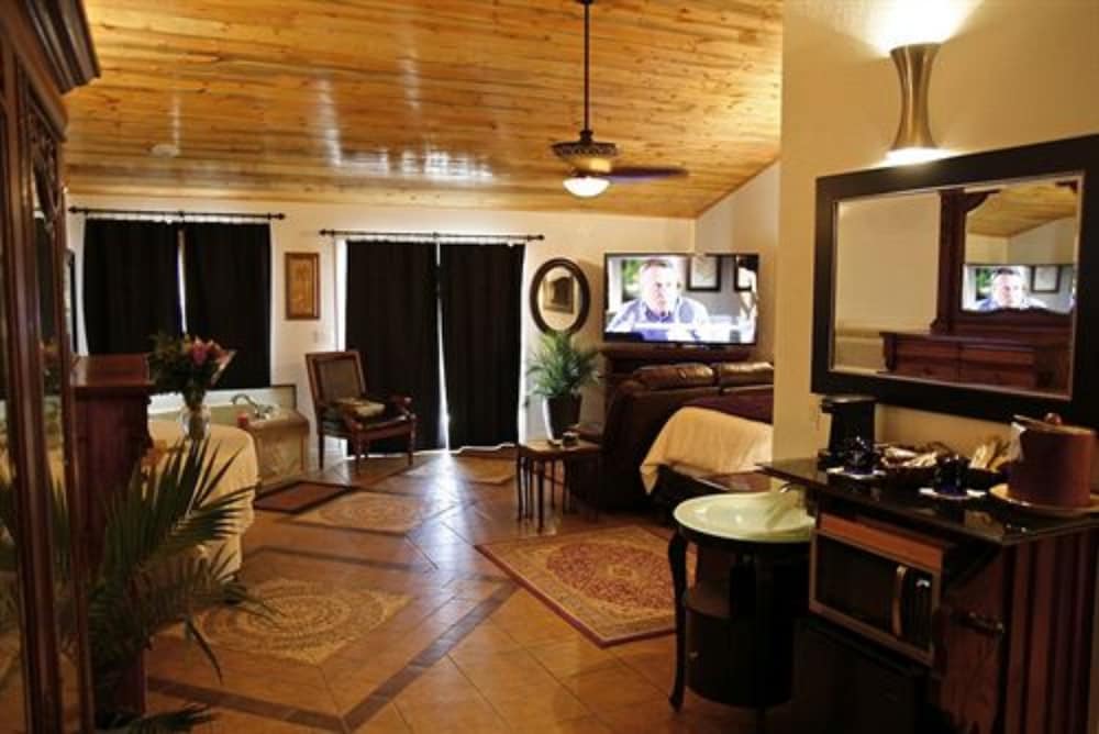 Echo Canyon Spa Resort - photo 28