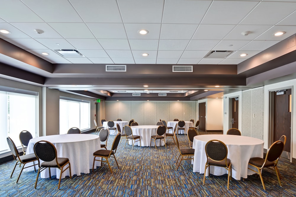 Holiday Inn Express Boston by IHG - photo 72