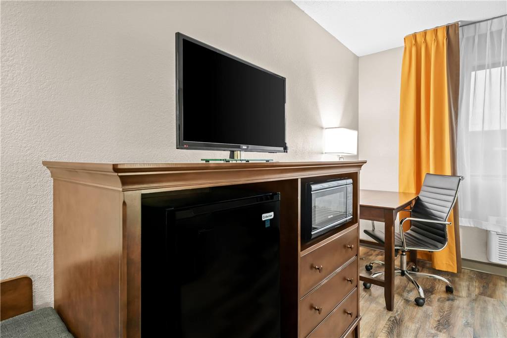 Super 8 by Wyndham Alexandria MN - photo 24