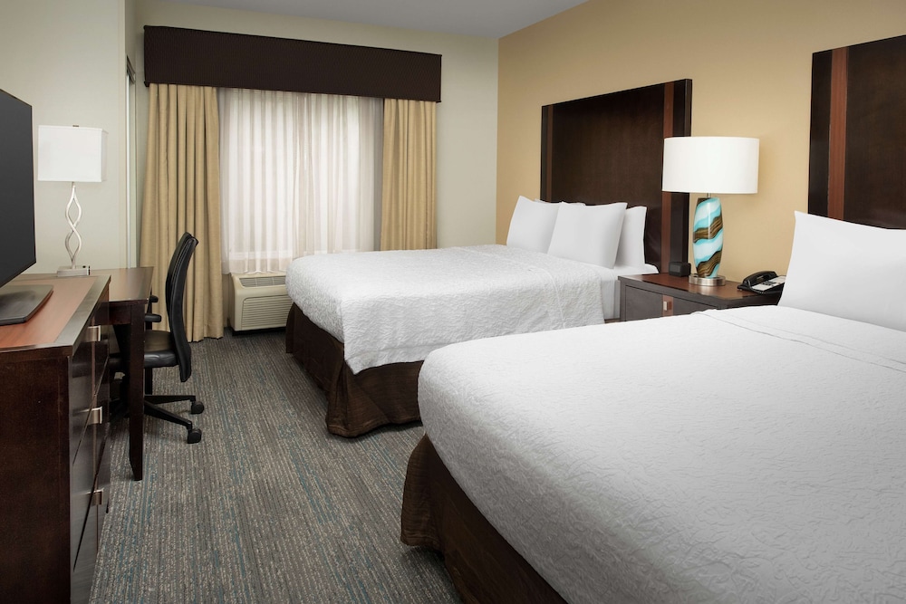Hampton Inn & Suites Alpharetta - photo 13