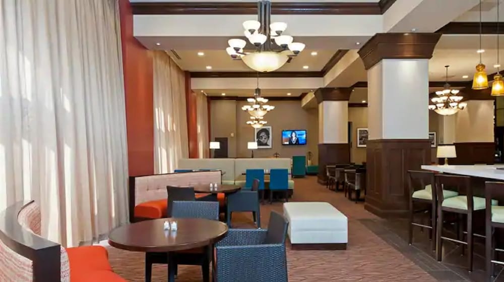Hilton Garden Inn Milwaukee Downtown - photo 8