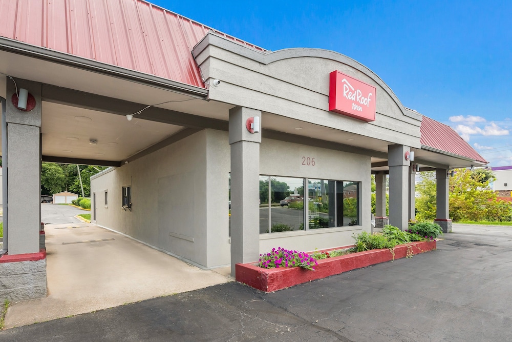 Red Roof Inn Lenoir — Lenoir