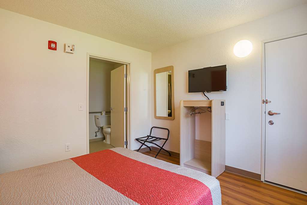 Motel 6 Yuma AZ East - photo 14