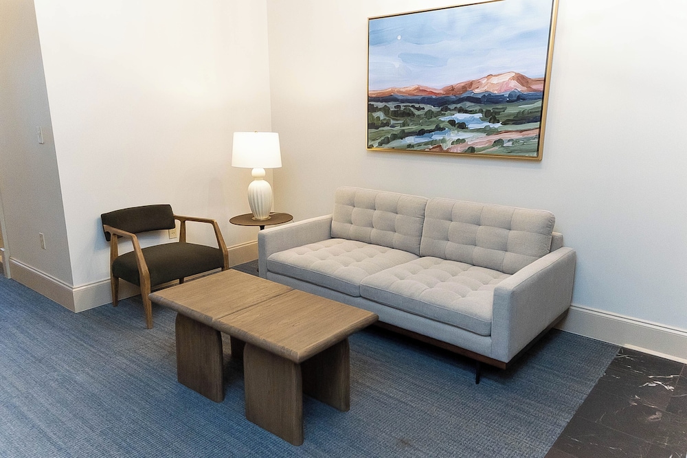 Carriage House Hotel - photo 11