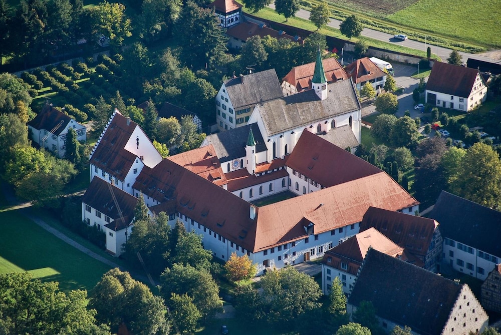 Kloster Heiligkreuztal Tagungshaus pet-friendly hotel Langenenslingen