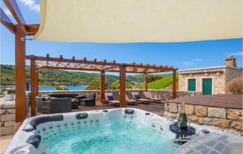 Nice Home In Vis With Kitchen — Vis — photo 2