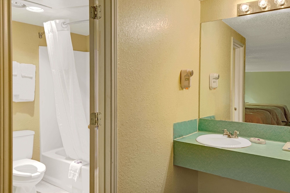 White Rock Inn - photo 10