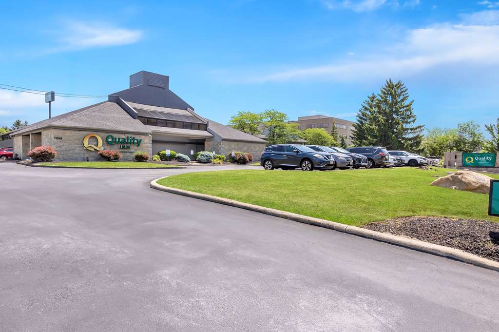 Quality Inn Middleburg Heights near Cleveland Airport - photo 3