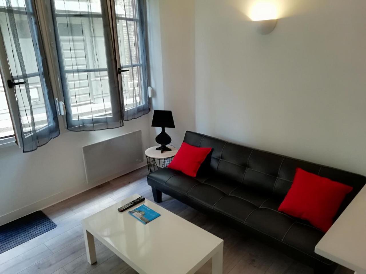 Appartement de la Place — 4-Star Luxury Hotel in Dieppe, France