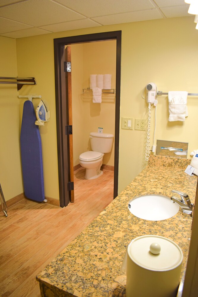 Best Western Wichita North Hotel and Suites - photo 33
