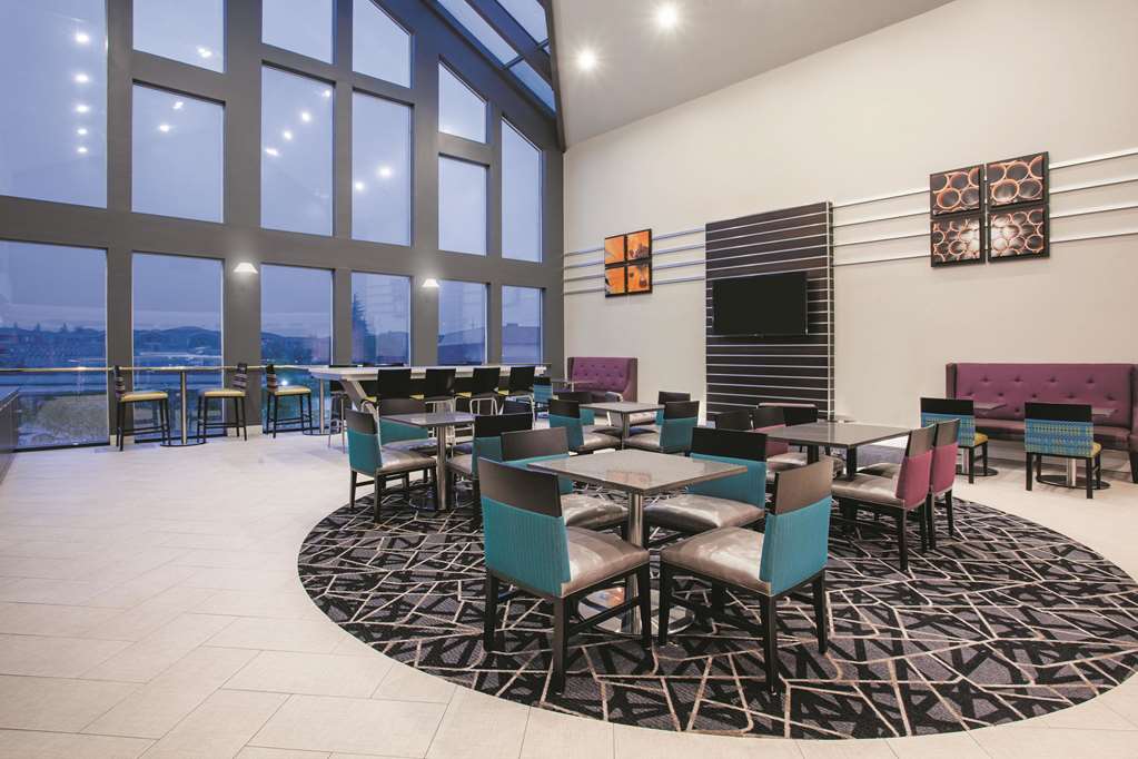 La Quinta Inn & Suites by Wyndham Dublin Pleasanton - photo 30