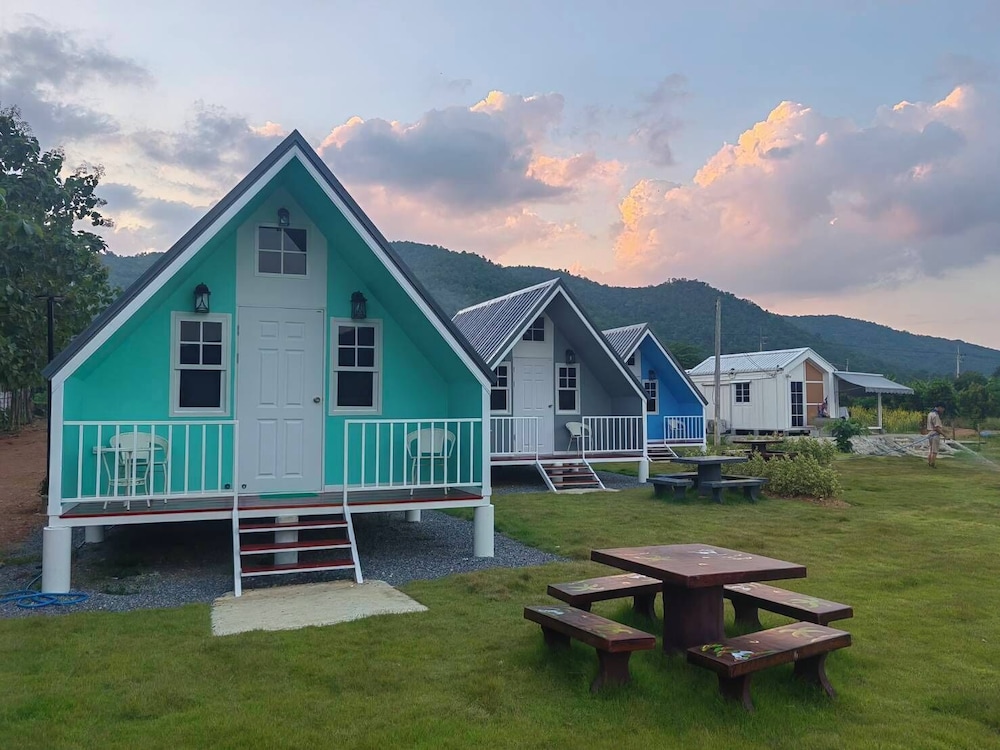 UnclesaiThecamp - carbon neutral hotel in Dan Chang