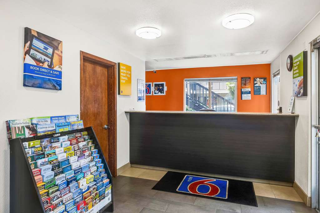 Motel6 Portland OR Downtown - photo 14