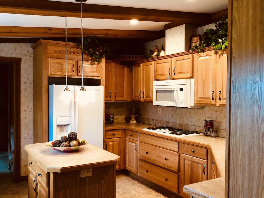 Swan Lake Resort Rentals - photo 3