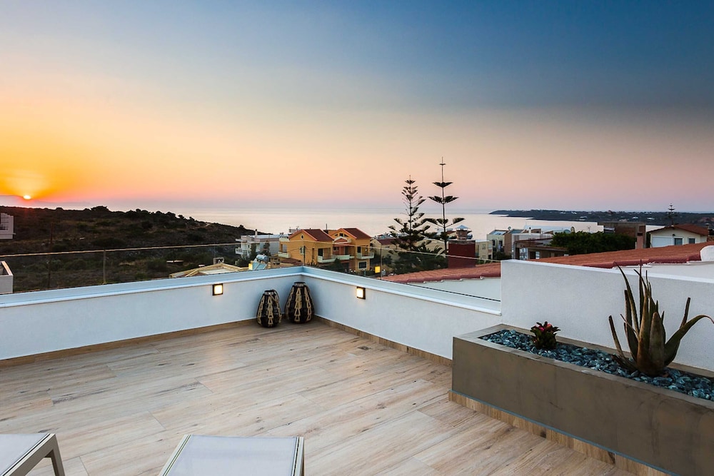 Luxury Villa Amelia — 4-Star Luxury Hotel in Chania, Greece