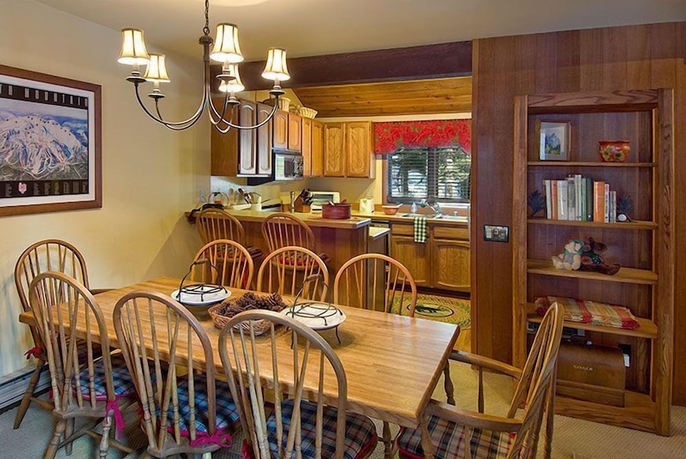 Mammoth Slopes Lodging - photo 8
