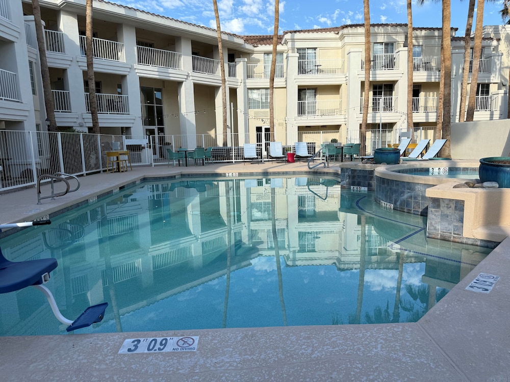 Home2 Suites by Hilton Scottsdale Old Town - photo 21
