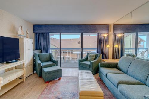 Your Beach Escape: Oceanview Condo — 4-Star Luxury Hotel in Myrtle Beach, United States