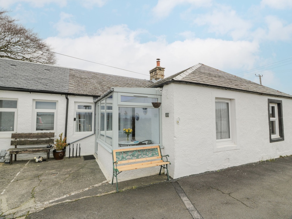 Rosalin Cottage — 4-Star Luxury Hotel in Irvine, United Kingdom