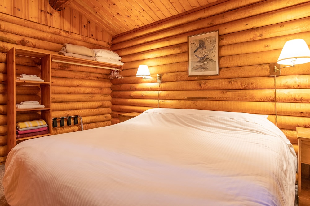 Cusheon Lake Resort — Salt Spring Island — photo 4