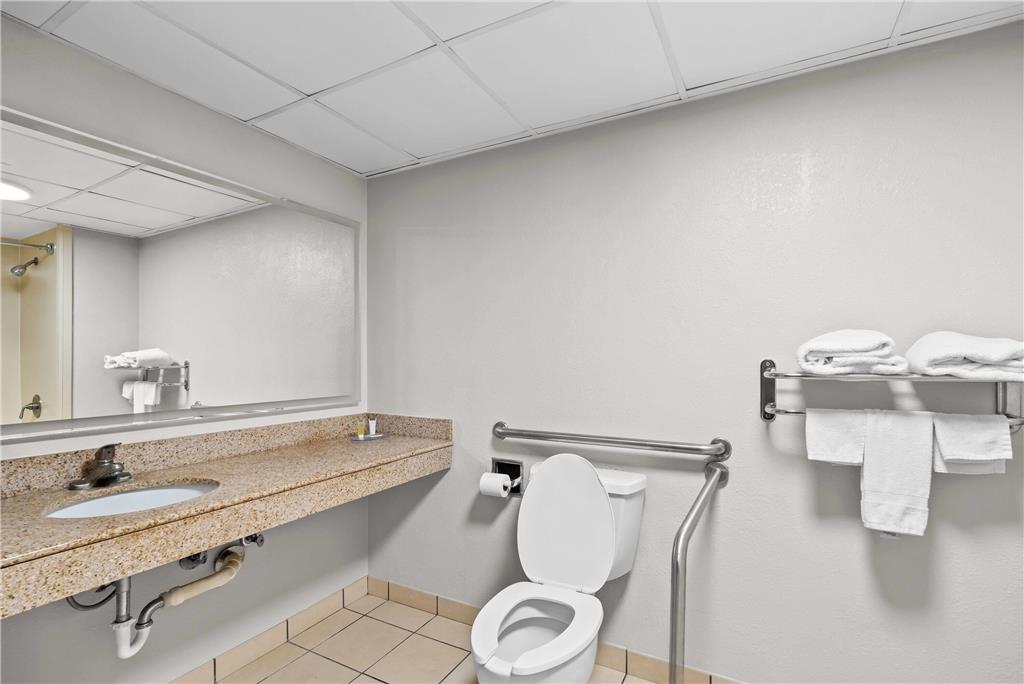 Days Inn by Wyndham Statesboro - photo 15